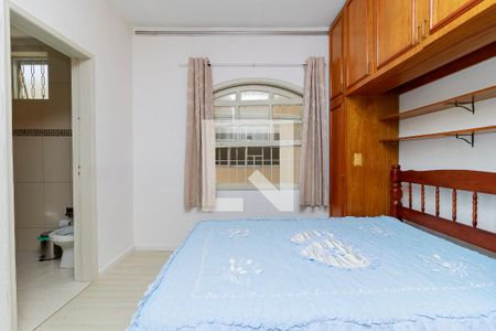 Casa à venda com 220m², 3 quartos e 3 vagasQuarto