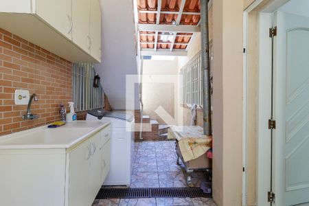Casa à venda com 220m², 3 quartos e 3 vagasÁrea de serviço