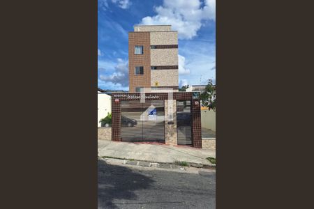 Apartamento à venda com 63m², 2 quartos e 1 vaga Apartamento à venda com 63m², 2 quartos e 1 vagaFachada