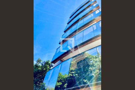 Apartamento à venda com 93m², 2 quartos e 3 vagasFachada