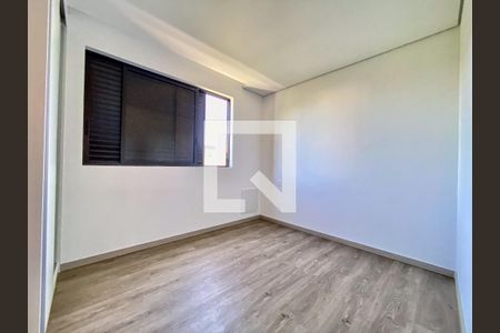Apartamento à venda com 93m², 2 quartos e 3 vagasquarto 1