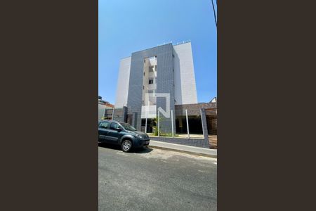 Apartamento à venda com 90m², 3 quartos e 2 vagas Apartamento à venda com 90m², 3 quartos e 2 vagasFachada do Prédio
