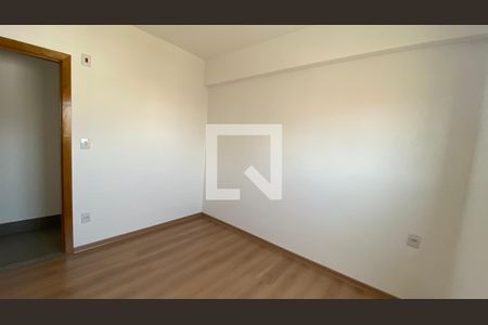 Apartamento à venda com 90m², 3 quartos e 2 vagas Apartamento à venda com 90m², 3 quartos e 2 vagasQuarto 2