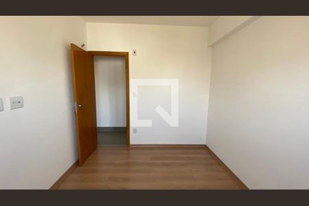 Apartamento à venda com 90m², 3 quartos e 2 vagas Apartamento à venda com 90m², 3 quartos e 2 vagasQuarto 2