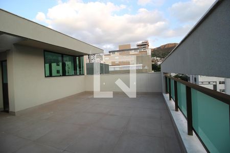 Apartamento à venda com 162m², 4 quartos e 3 vagas Apartamento à venda com 162m², 4 quartos e 3 vagasCobertura