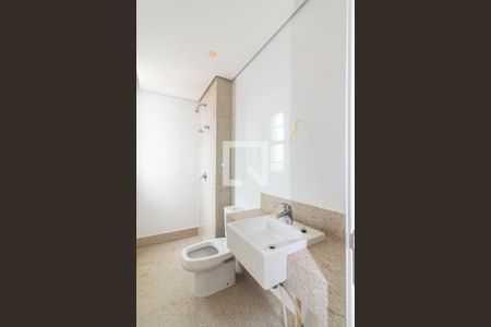 Apartamento à venda com 139m², 4 quartos e 3 vagas Apartamento à venda com 139m², 4 quartos e 3 vagasBanheiro da Suíte