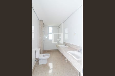 Apartamento à venda com 139m², 4 quartos e 3 vagas Apartamento à venda com 139m², 4 quartos e 3 vagasBanheiro da Suíte