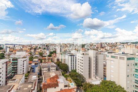 Apartamento à venda com 139m², 4 quartos e 3 vagas Apartamento à venda com 139m², 4 quartos e 3 vagasVista