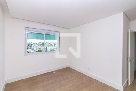 Apartamento à venda com 139m², 4 quartos e 3 vagas Apartamento à venda com 139m², 4 quartos e 3 vagasQuarto