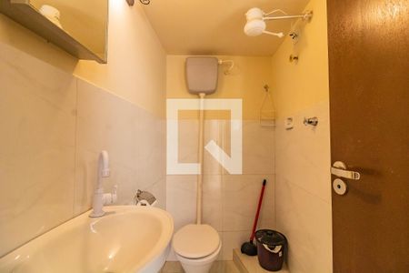 Banheiro de casa para alugar com 1 quarto, 15m² em Vila da Saúde, São Paulo