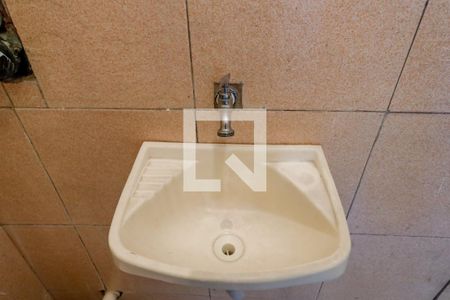 Lavabo de casa para alugar com 1 quarto, 80m² em Jardim Virginia Bianca, São Paulo