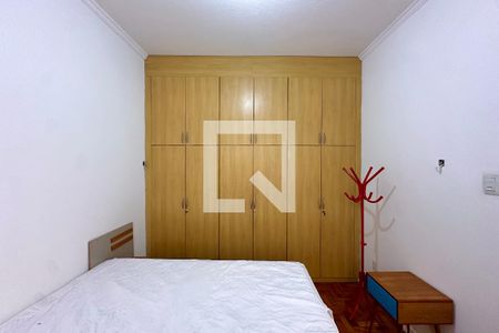 Quarto 1 de apartamento para alugar com 2 quartos, 53m² em Laranjeiras, Rio de Janeiro