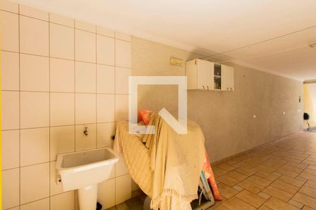 Casa à venda com 90m², 2 quartos e 3 vagas Casa à venda com 90m², 2 quartos e 3 vagasÁrea de Serviço