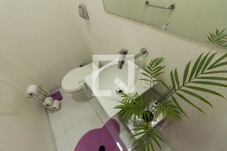 Casa à venda com 285m², 4 quartos e 5 vagas Casa à venda com 285m², 4 quartos e 5 vagasLavabo