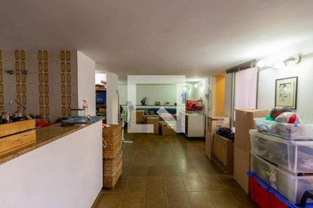 Casa à venda com 285m², 4 quartos e 5 vagas Casa à venda com 285m², 4 quartos e 5 vagasSalão