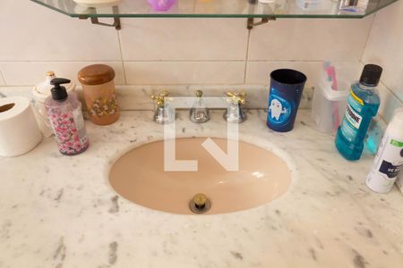 Casa à venda com 307m², 3 quartos e 4 vagasBanheiro da Suíte 1