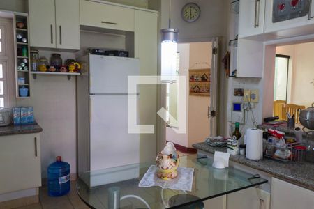 Casa à venda com 307m², 3 quartos e 4 vagasCozinha