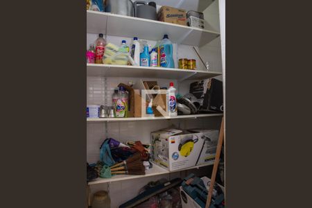 Casa à venda com 490m², 4 quartos e 2 vagasÁrea de Serviço - 2º Andar