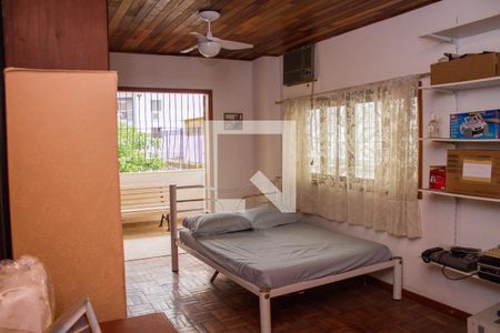 Casa à venda com 490m², 4 quartos e 2 vagasSuíte 01 - 2º Andar