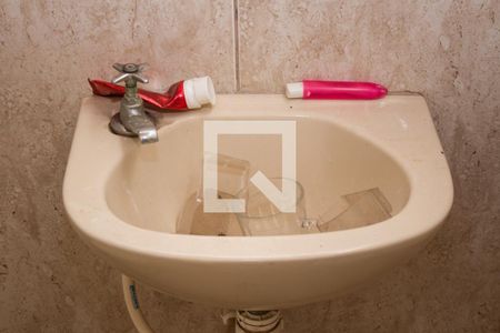 Casa à venda com 490m², 4 quartos e 2 vagasBanheiro de Serviço