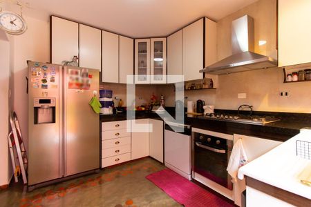 Casa à venda com 320m², 3 quartos e 1 vaga Casa à venda com 320m², 3 quartos e 1 vagaCozinha