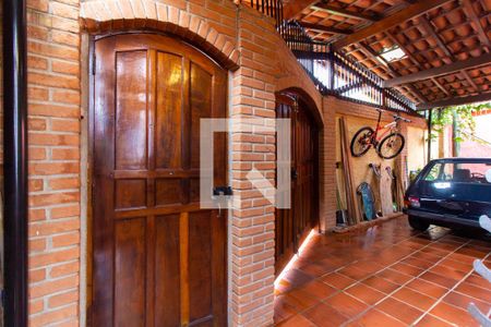 Casa à venda com 320m², 3 quartos e 1 vaga Casa à venda com 320m², 3 quartos e 1 vagaGaragem