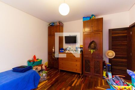 Casa à venda com 320m², 3 quartos e 1 vaga Casa à venda com 320m², 3 quartos e 1 vagaQuarto