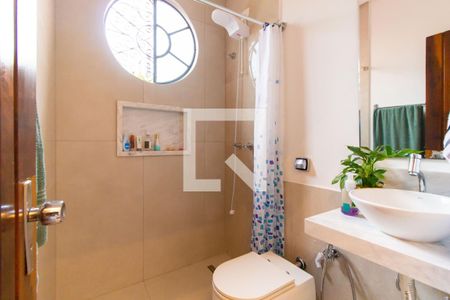 Casa à venda com 320m², 3 quartos e 1 vaga Casa à venda com 320m², 3 quartos e 1 vagaBanheiro Social