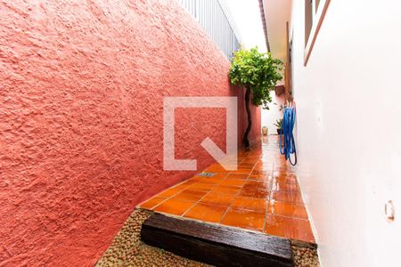 Casa à venda com 320m², 3 quartos e 1 vaga Casa à venda com 320m², 3 quartos e 1 vagaCorredor Lateral Esquerda