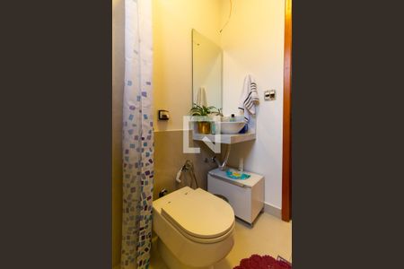 Casa à venda com 320m², 3 quartos e 1 vaga Casa à venda com 320m², 3 quartos e 1 vagaBanheiro Social