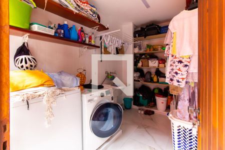 Casa à venda com 320m², 3 quartos e 1 vaga Casa à venda com 320m², 3 quartos e 1 vagaÁrea de Serviço