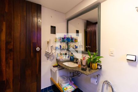 Casa à venda com 320m², 3 quartos e 1 vaga Casa à venda com 320m², 3 quartos e 1 vagaBanheiro da Suíte