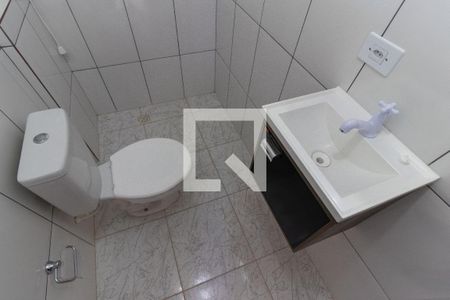 Banheiro de casa para alugar com 1 quarto, 33m² em Jardim Itapemirim, São Paulo