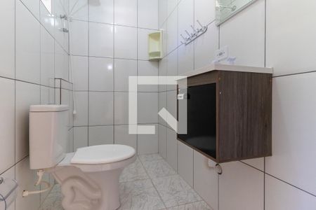 Banheiro de casa para alugar com 1 quarto, 33m² em Jardim Itapemirim, São Paulo