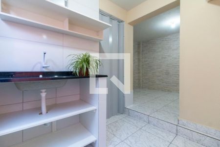 Cozinha de kitnet/studio para alugar com 1 quarto, 18m² em Jardim Itapemirim, São Paulo