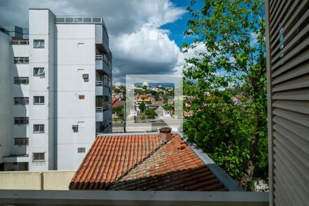 Casa à venda com 309m², 4 quartos e 2 vagas Casa à venda com 309m², 4 quartos e 2 vagasSuíte
