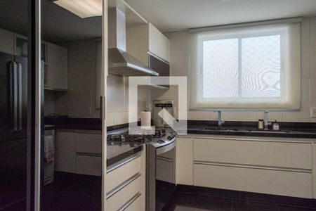 Apartamento à venda com 143m², 4 quartos e 3 vagas