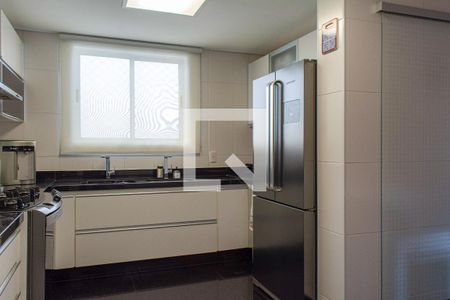 Apartamento à venda com 143m², 4 quartos e 3 vagas