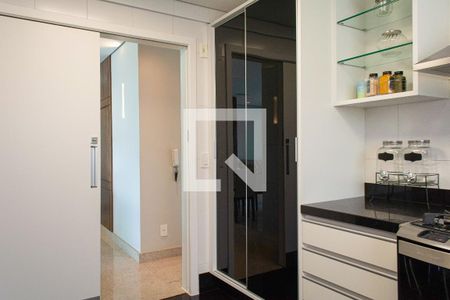 Apartamento à venda com 143m², 4 quartos e 3 vagas