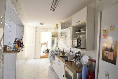 Casa à venda com 190m², 3 quartos e 2 vagasCozinha