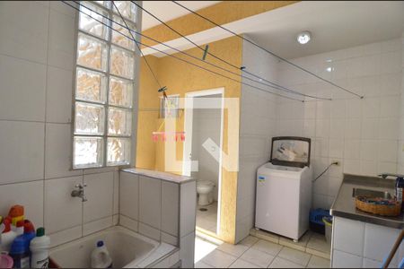 Casa à venda com 190m², 3 quartos e 2 vagasLavanderia