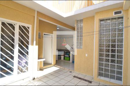 Casa à venda com 190m², 3 quartos e 2 vagasÁrea de Serviço