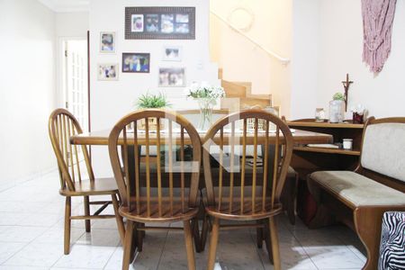 Sala de casa para alugar com 4 quartos, 170m² em Jardim Santa Mena, Guarulhos