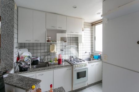 Apartamento à venda com 33m², 1 quarto e 1 vaga Apartamento à venda com 33m², 1 quarto e 1 vagaCozinha e Área de Serviço