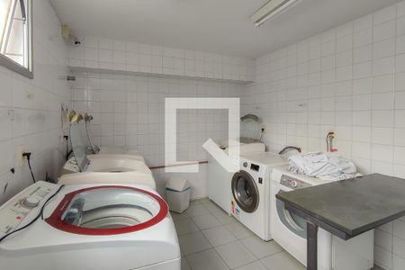 Apartamento à venda com 33m², 1 quarto e 1 vaga Apartamento à venda com 33m², 1 quarto e 1 vagaLavanderia