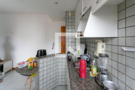 Apartamento à venda com 33m², 1 quarto e 1 vaga Apartamento à venda com 33m², 1 quarto e 1 vagaCozinha e Área de Serviço