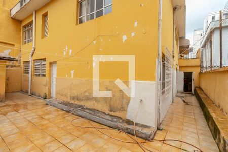 Casa à venda com 372m², 4 quartos e 3 vagas Casa à venda com 372m², 4 quartos e 3 vagasVaranda