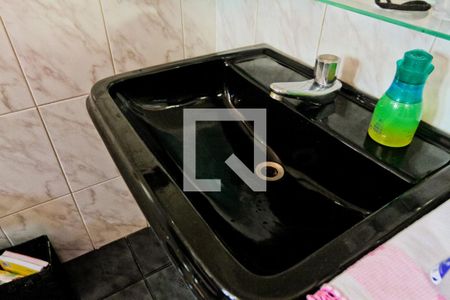 Banheiro da Suíte de casa à venda com 4 quartos, 175m² em Jardim Miriam, São Paulo