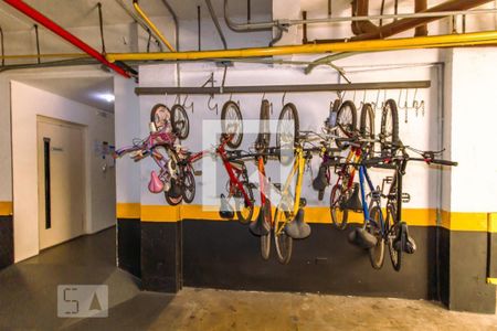 Apartamento à venda com 80m², 3 quartos e 2 vagas Apartamento à venda com 80m², 3 quartos e 2 vagasBicicletário
