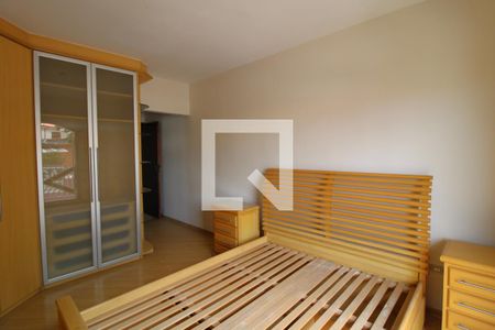 Casa à venda com 217m², 3 quartos e 6 vagasSuíte